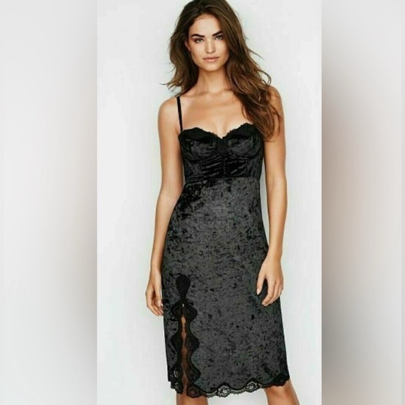 VICTORIA'S SECRET Women’s Crushed Black Velvet
Bodycon Midi Dress Lace Slit 34C - Picture 1 of 7